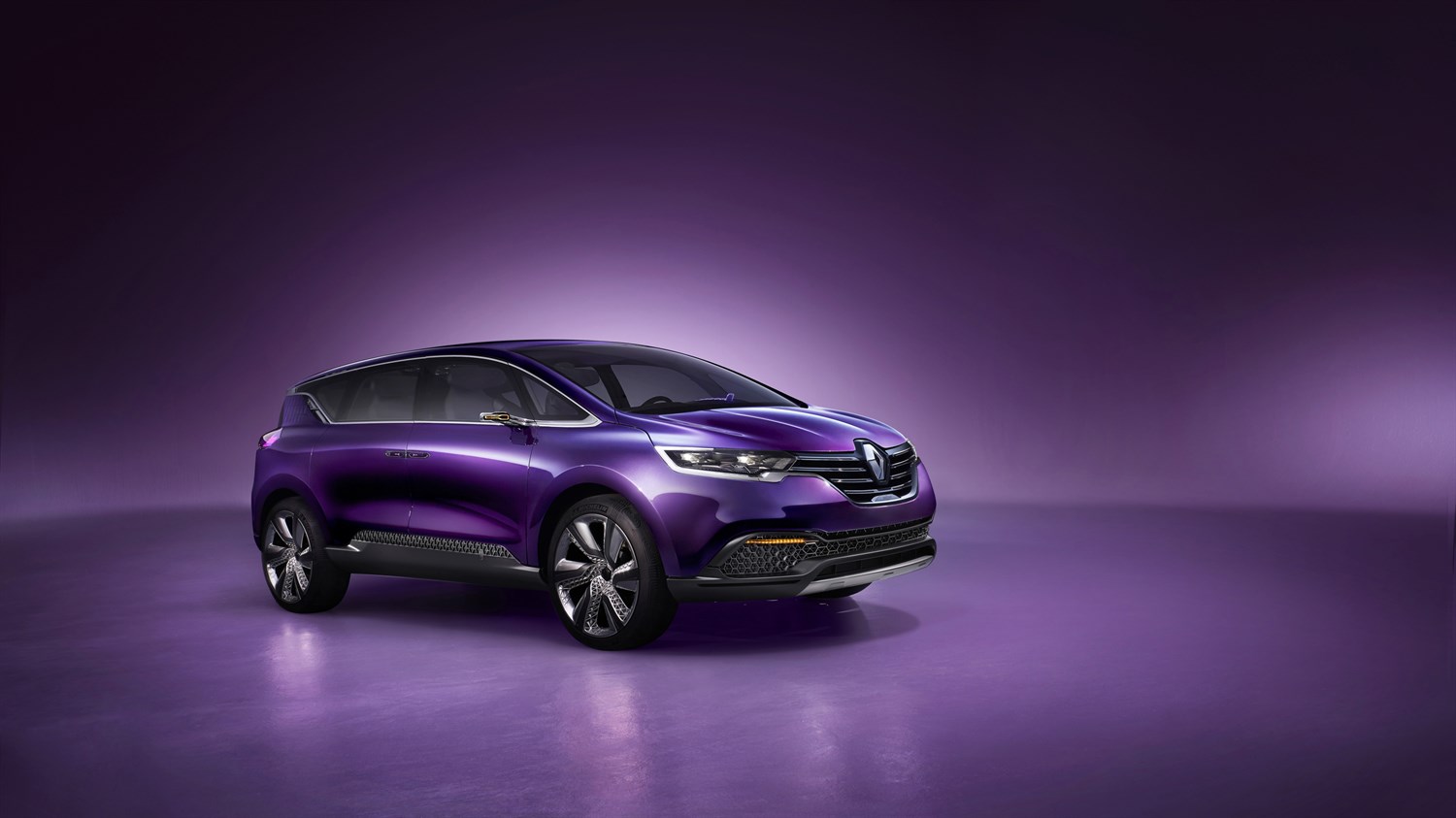 Renault INITIALE PARIS Concept - vue de 3/4 avant du véhicule